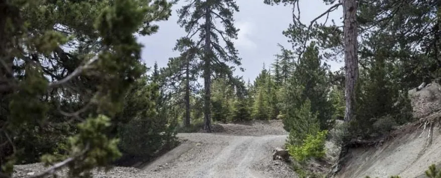 Hiking on the Kannoures Trail