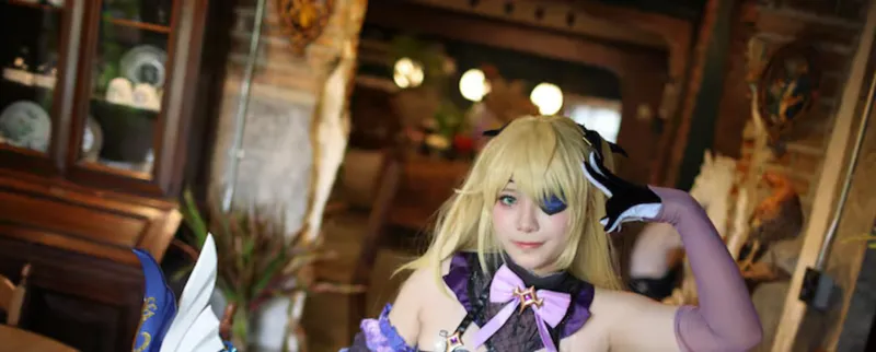 Cosplay μουσικό θέαμα ως μέρος του φεστιβάλ