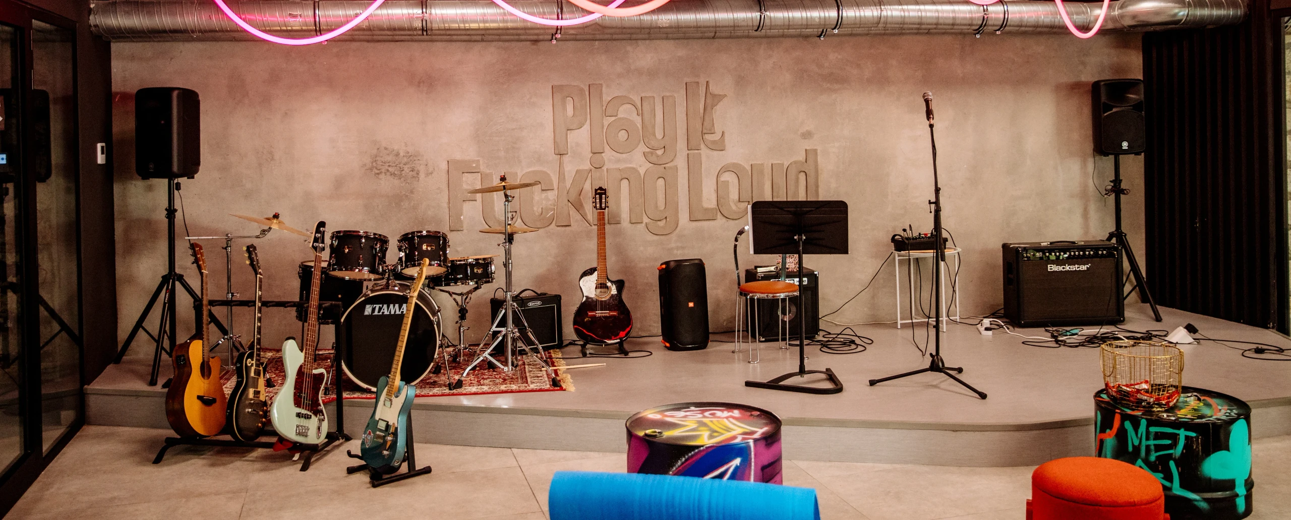 Open talk with the music editor on Stranger Things Seasons 4&5 + an IT house concert