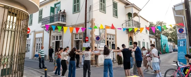 Dance, Dance in the Neighbourhood
