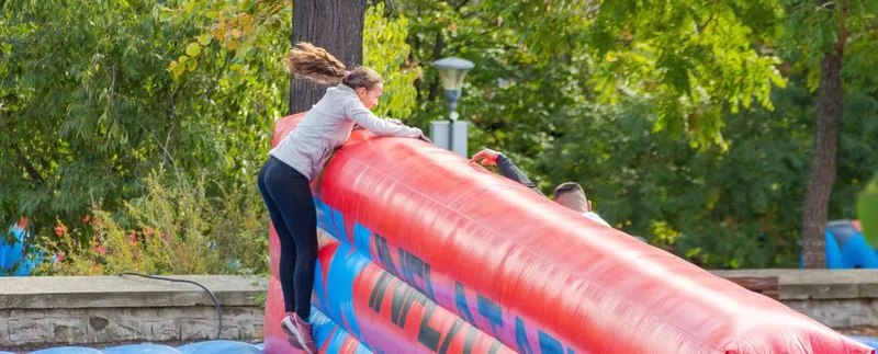 Inflatable Family Run. Забег для всей семьи с надувными препятствиями