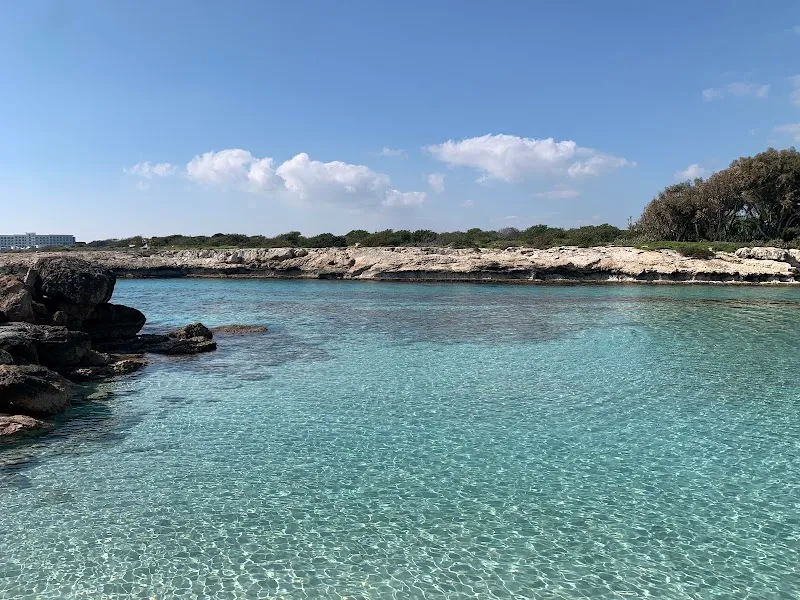 Nissi Bay parking lot