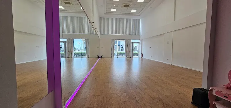 Live Dance Studio